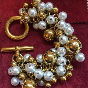 Auth. Salvatore Ferragamo Pearl Bracelet